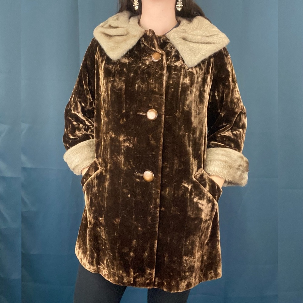Vintage 60s Crushed Velvet Peacoat - Picture 6 of 12